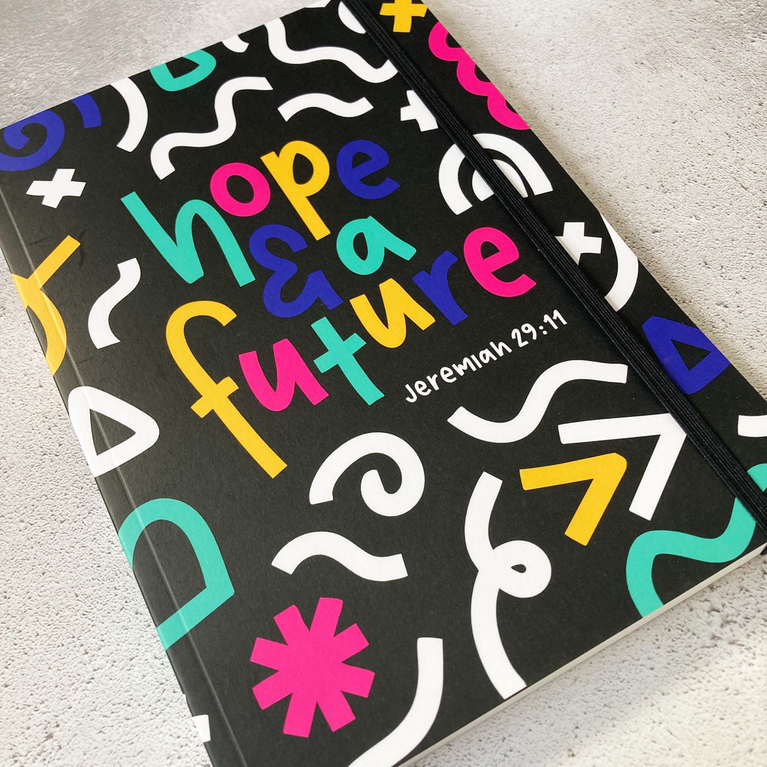 Faith journal with elastic closure, 192 lined pages – perfect Christian gift for teenagers